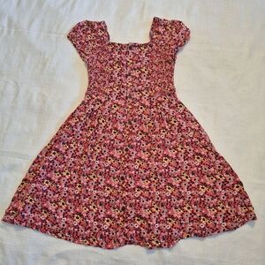 Mudd girls size 8 pink dress with floral print, cap sleeve, gathered sides VGUC